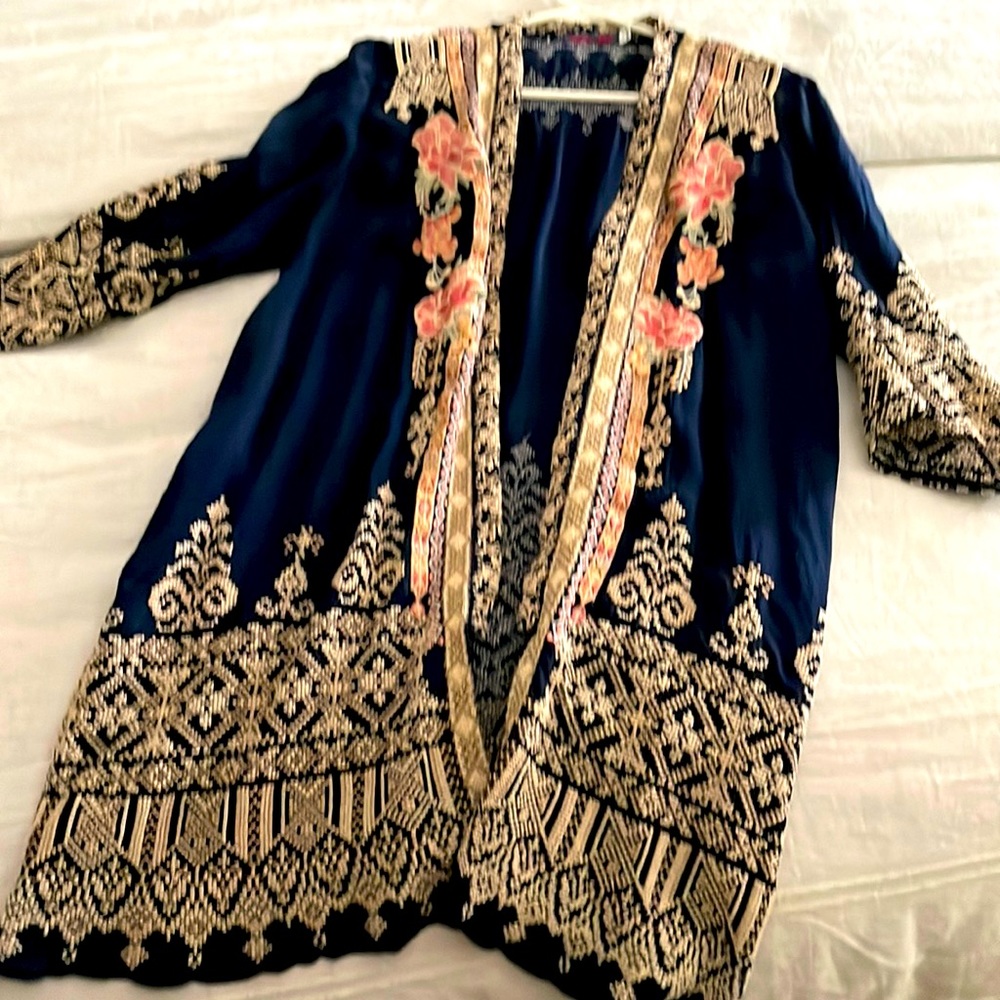 Beautiful navy Johnny Was kimono detailed in dusty rose, sage and ecru